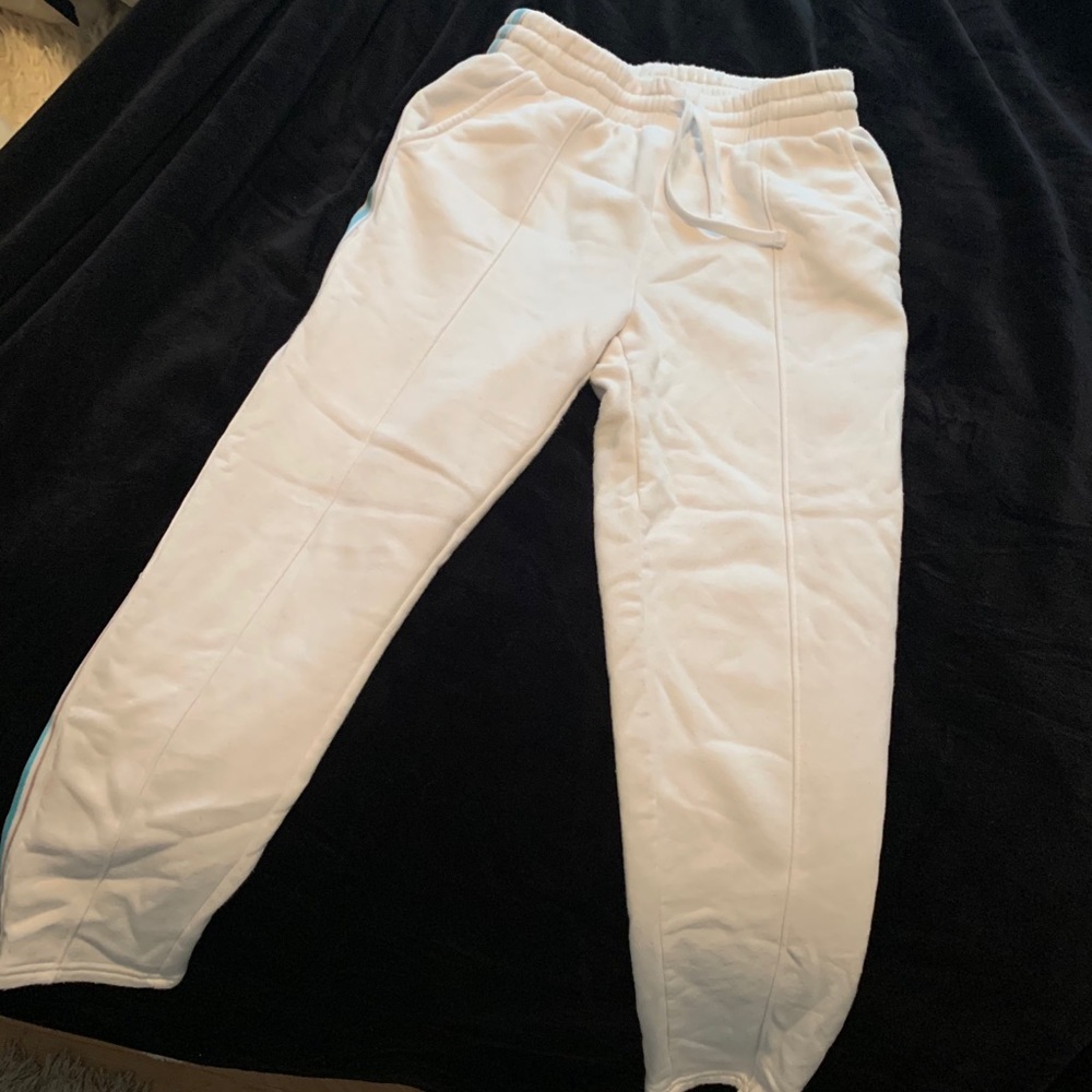 TNA Aritzia white sweatpants size small